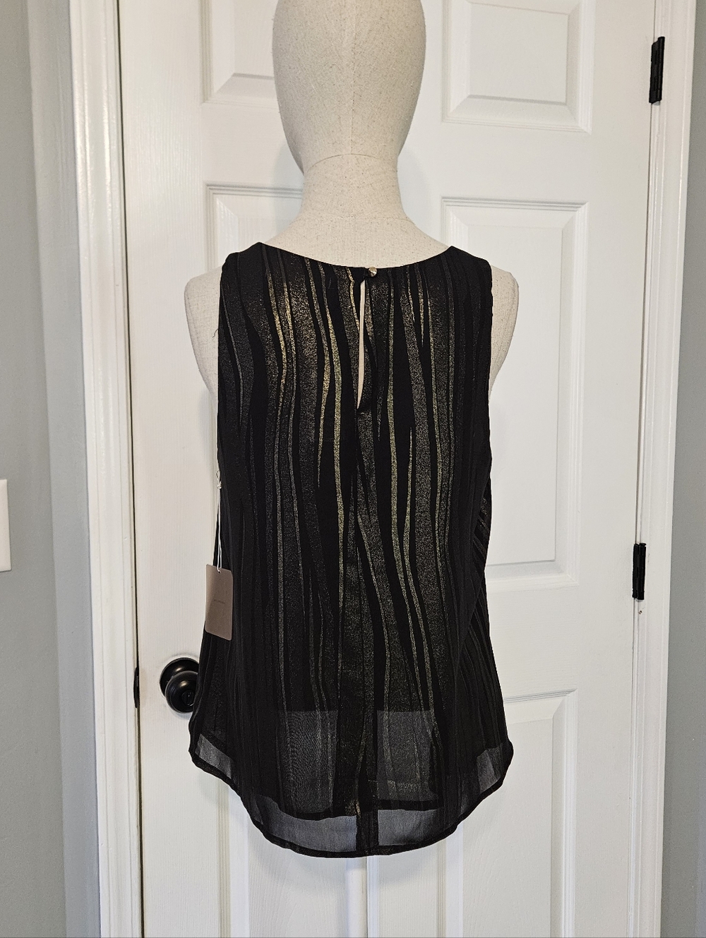 NWT Forever 21 Black Sleeveless Camisole with Gold Metallic Stripes - Picture 3 of 5